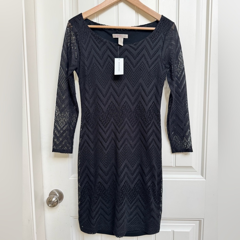 NWT Banana Republic Heritage Collection Black Chevron Lace 3/4 Sleeve Dress. 4